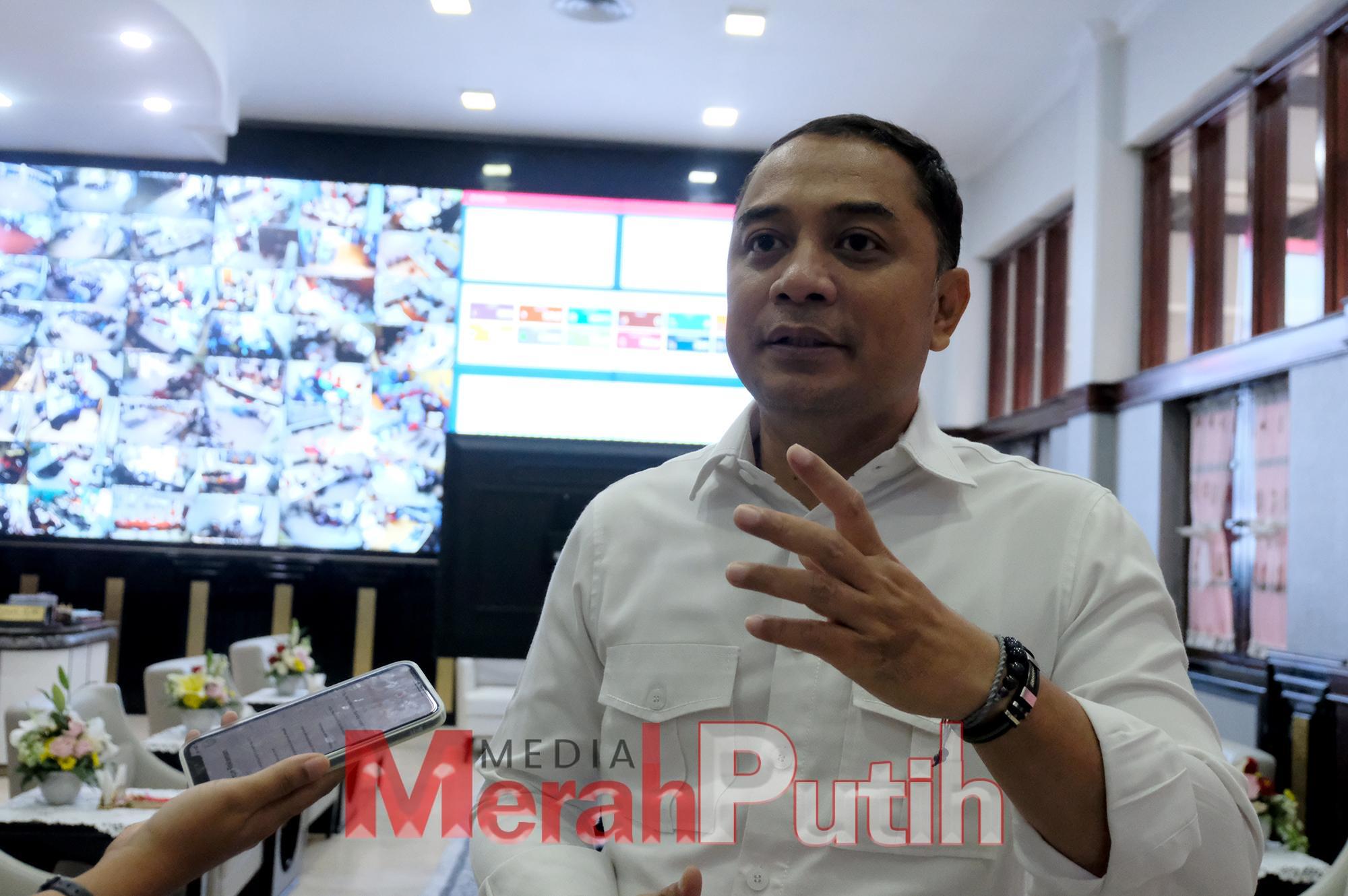Wali Kota Eri menyebutkan, berdasarkan keterangan dari Balai Besar Wilayah Sungai (BBWS) Brantas, hanya ada satu perahu tambang yang berizin. Namun ia ingin memastikan kembali apakah satu perahu tambang itu telah mendapatkan rekomendasi izin dari Balai Pe