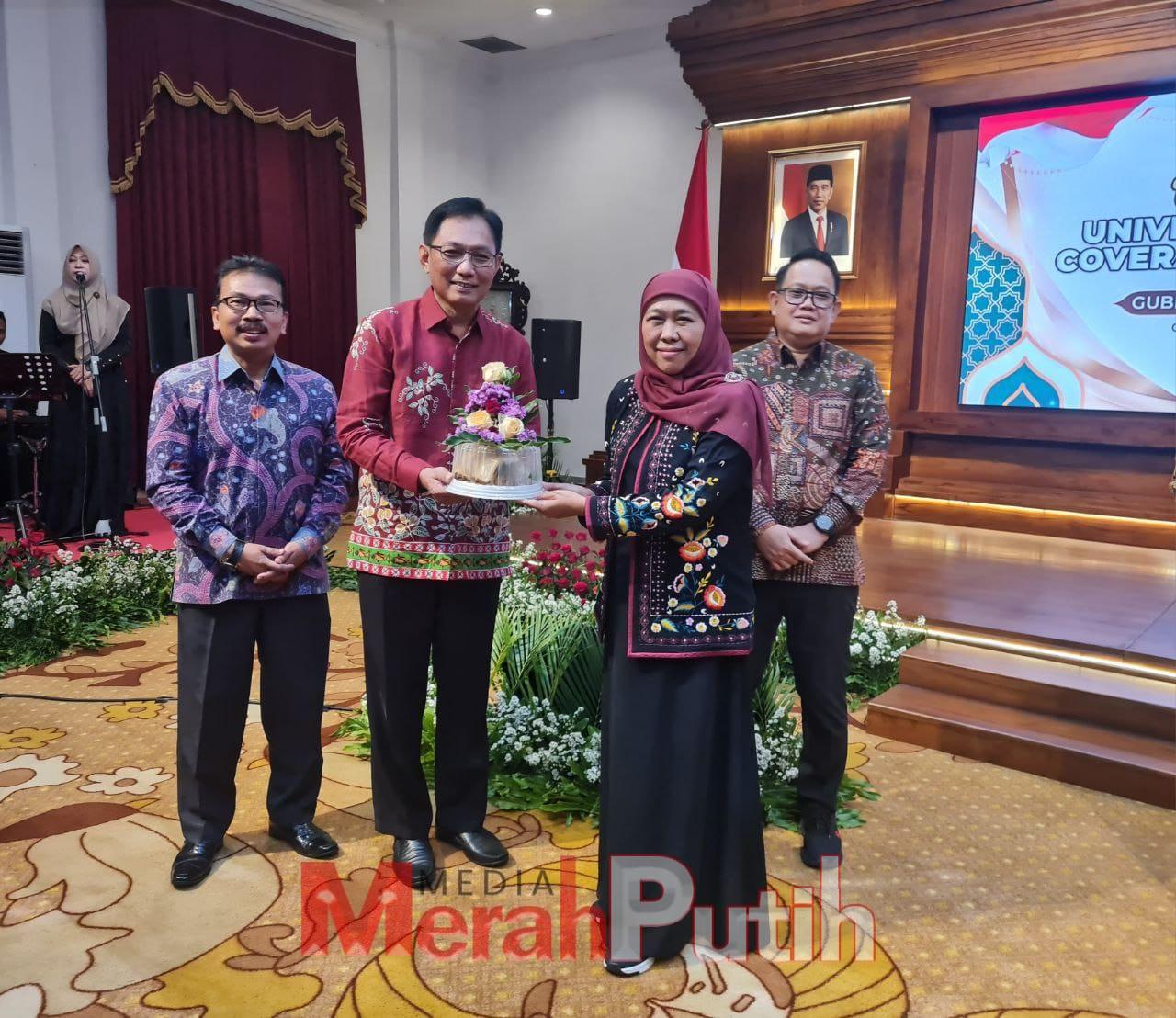 Gubernur Khofifah mengapresiasi Bupati dan Walikota yang berkomitmen mendorong terwujudnya Cakupan Kesehatan Semesta atau UHC khususnya di Jawa Timur I dok