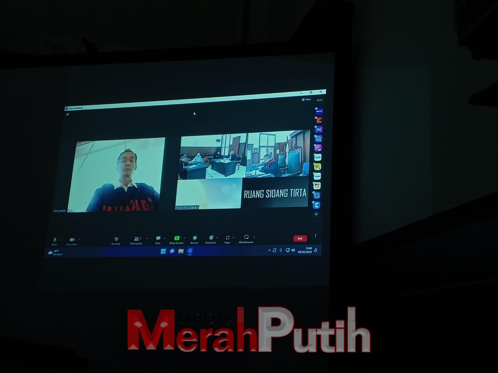 Jaksa Yulistiono menuntut Miko Darmanto Pidana penjara selama 1 tahun dan 6 bulan serta denda sebesar Rp. 10 juta subsider 3 bulan kurungan. Ia dinilai terbukti bersalah melanggar Pasal 100 ayat 1 Undang-undang RI Nomor 20 tahun 2016 tentang merek dan ind