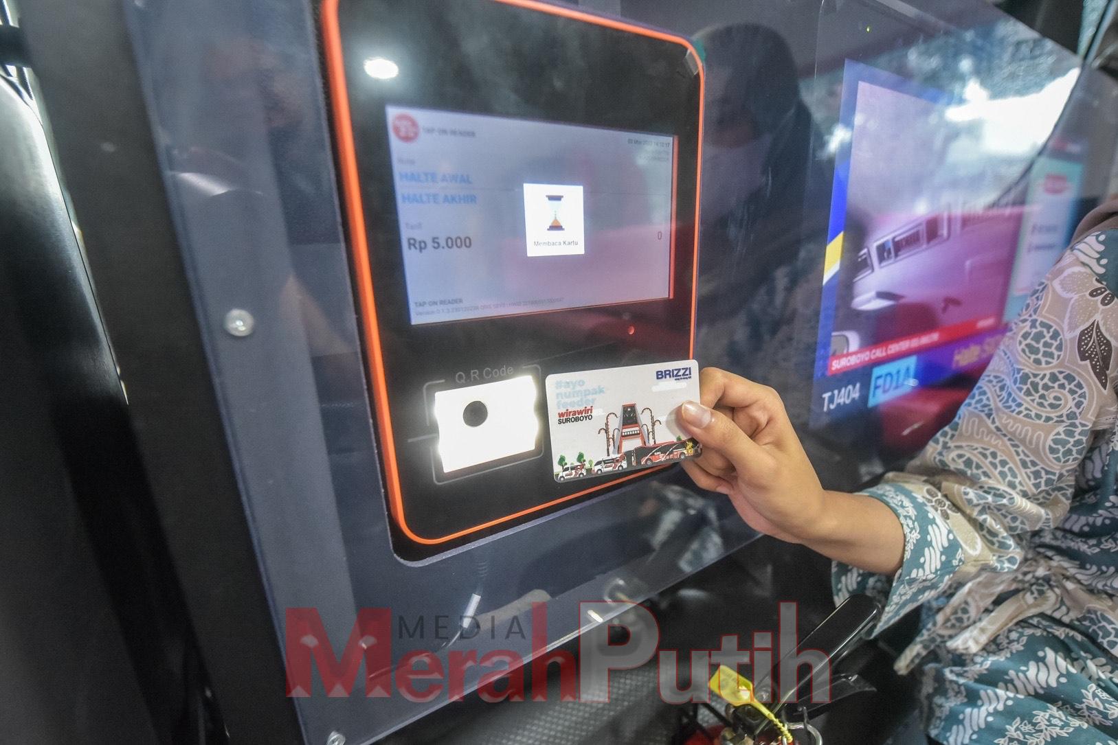 ilustrasi penggunaan transaksi menggunakan pembayaran digital melalui QRIS I MMP I dok