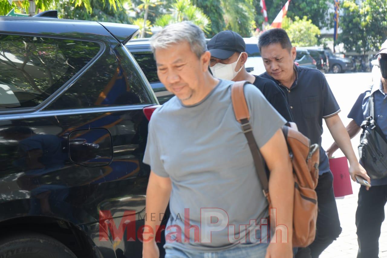 Buronan terpidana kasus penipuan dan penggelapan proyek apartemen Sipoa yakni Budi Santoso dan Ir Klemens Sukarno Candra berhasil ditangkap Tim tabur