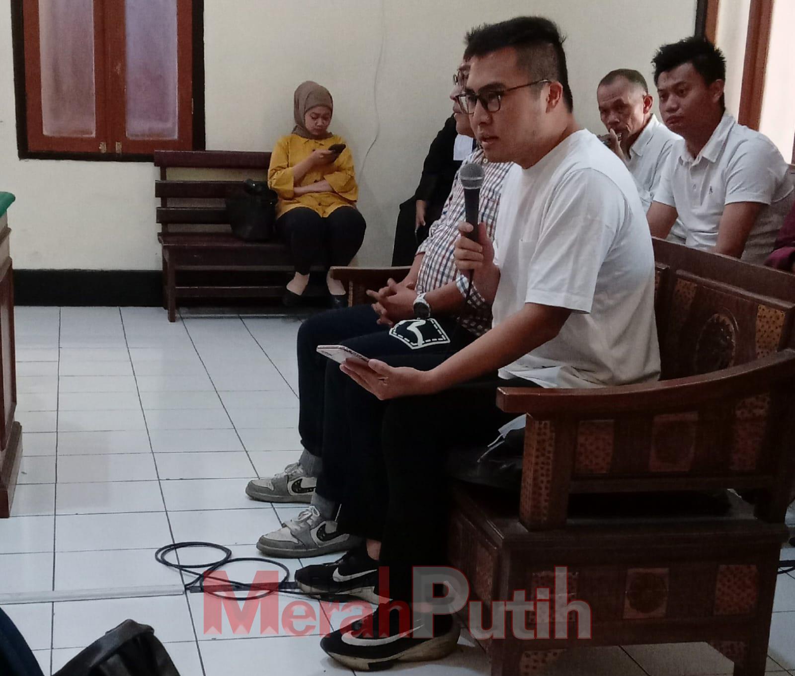 Korban Alexander Wiebisono Soegio memberikan kesaksian terkait Jual beli Vespa yang merugi senilai Rp 87 juta I MMP I Totok Prastyo