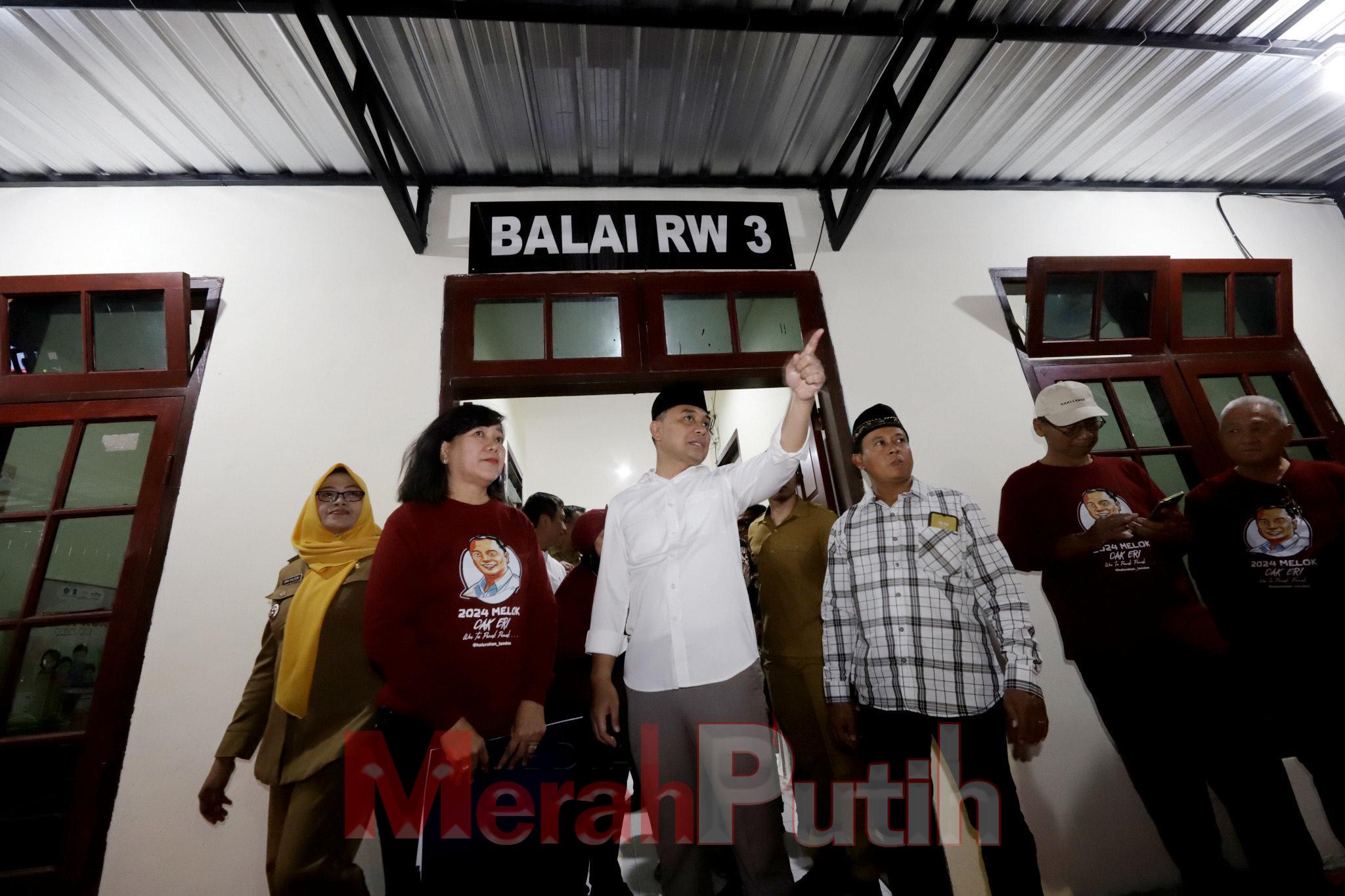 Wali Kota Surabaya Eri Cahyadi mengklaim, Balai RW adalah aset bersama yang dibangun dengan gotong-royong warga. Balai RW tidak hanya difungsikan sebagai tempat rapat, tetapi juga pusat pergerakan dan kegiatan masyarakat I MMP I dok humas