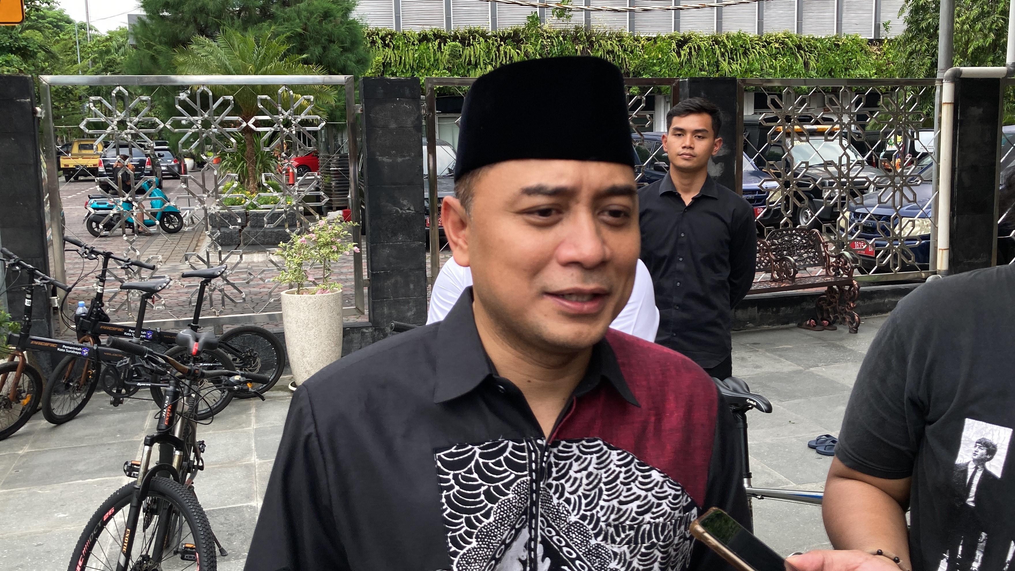 Cuaca estrem - Wali Kota Eri mengimbau kepada seluruh warga untuk mawas diri dan berdoa agar Kota Surabaya diberi keselamatan I MMP I dok humas