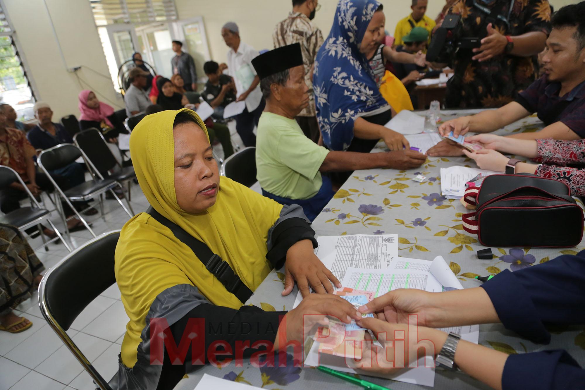 Penerima ada sekitar 8.310, peralihan dari program permakanan siap saji dan juga warga miskin yang belum mendapatkan bantuan sosial I MMP I dok pemkot