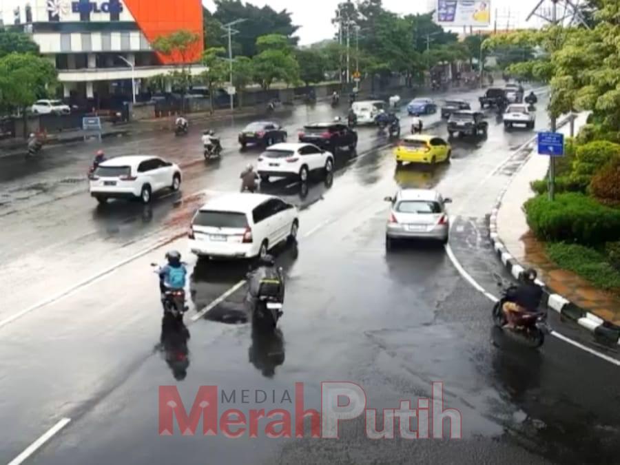 Pemkot Surabaya segera menuntaskan pembebasan lahan dilakukan terhadap sekitar 22 persil rumah yang tinggal di Kampung Jemur Gayungan RT 1 RW 3 Surabaya, bahkan akan menempuh jalur Konsinyasi I MMP I dok pemkot