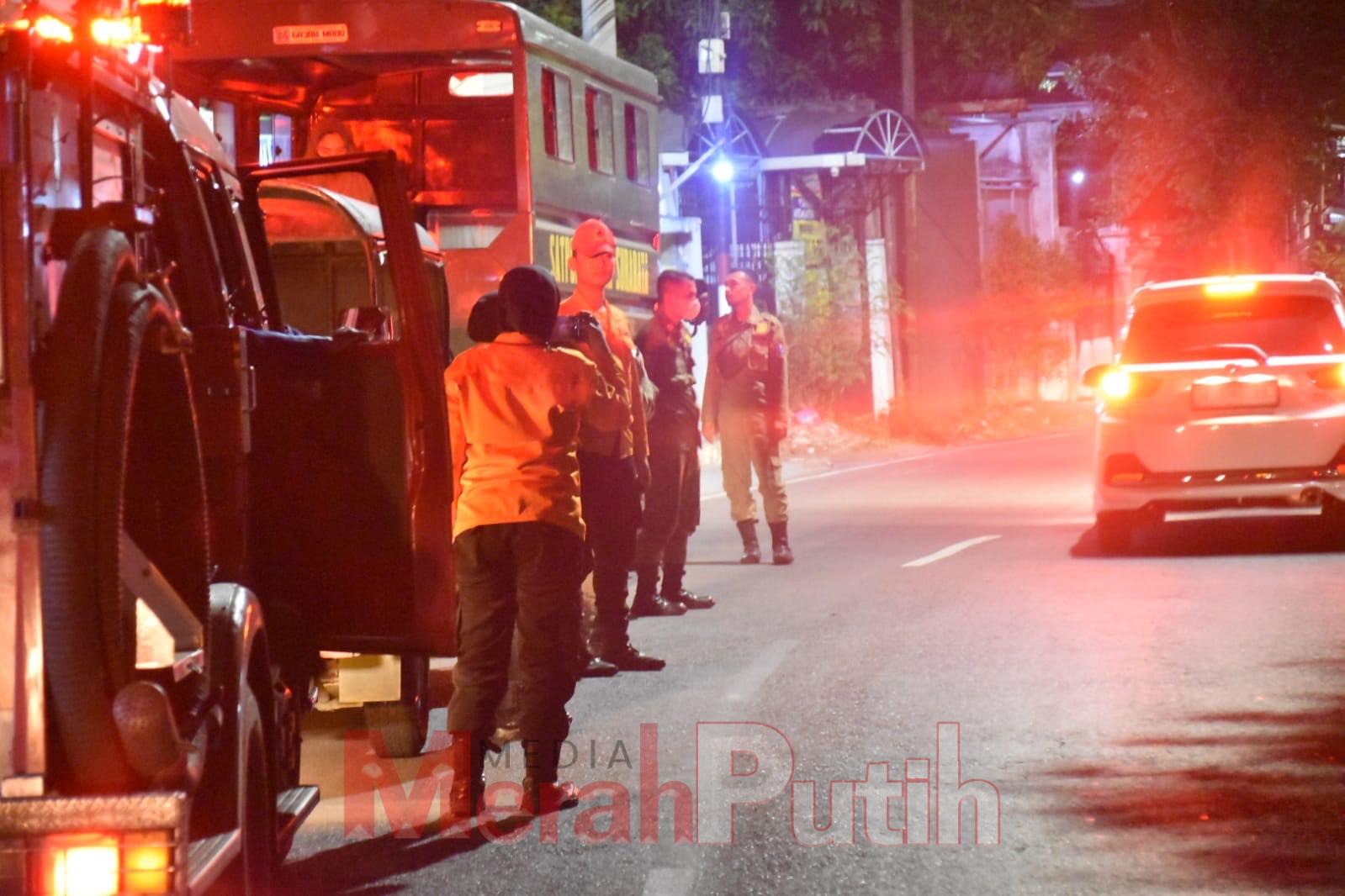 Giat Patroli Asuhan Rembulan, menyisir seluruh wilayah se-Surabaya untuk memastikan keamanan, serta kenyamanan bagi warga Kota Surabaya I Foto I MMP I dok pemkot