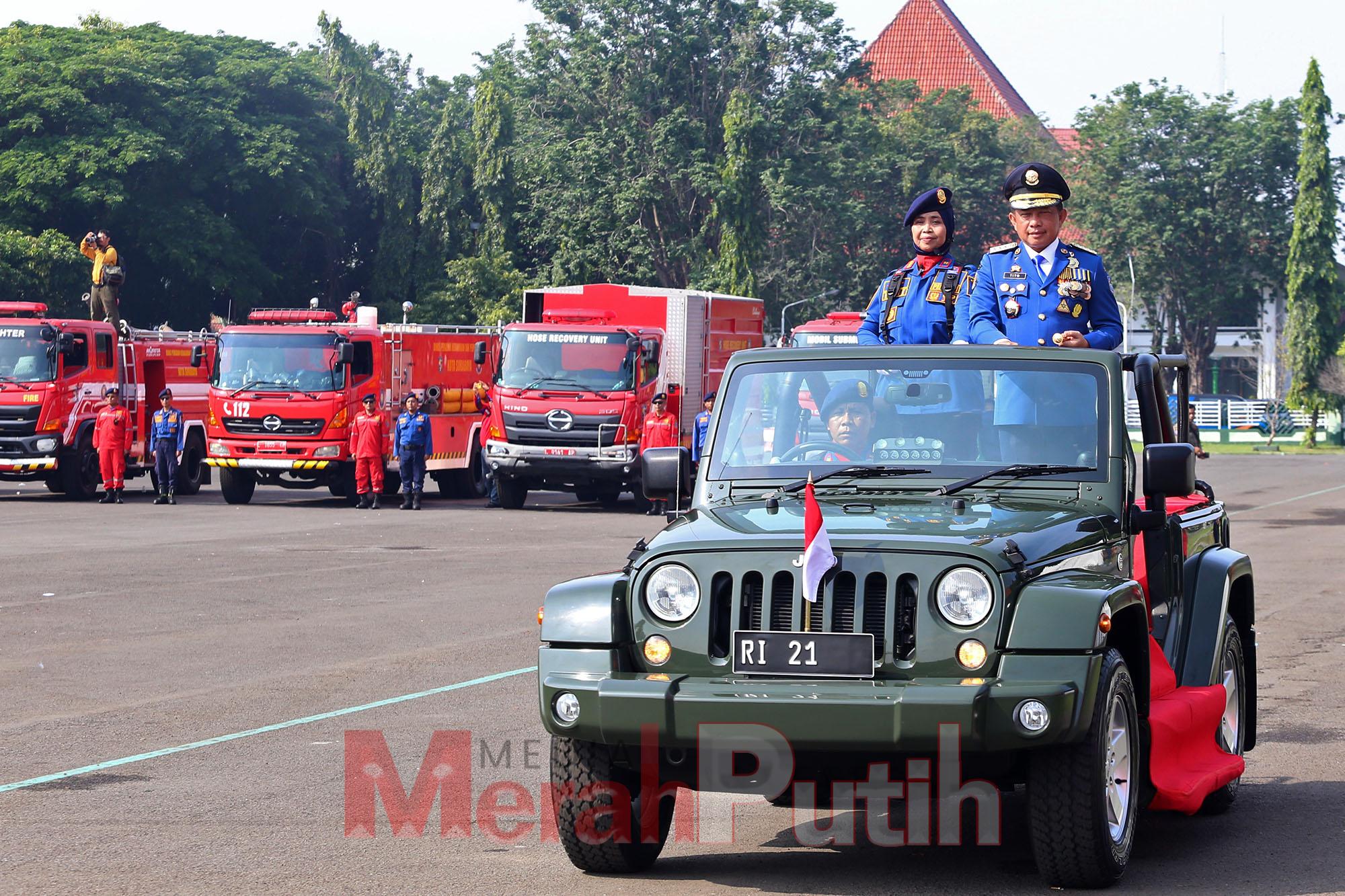 Menteri Tito Karnavian usai mengikuti upacara puncak peringatan HUT ke-105 Pemadam Kebakaran dan Penyelamatan se-Indonesia juga digelar di Kota Surabaya, tepatnya di Lapangan Kodam V Brawijaya I MMP I dok Pemkot