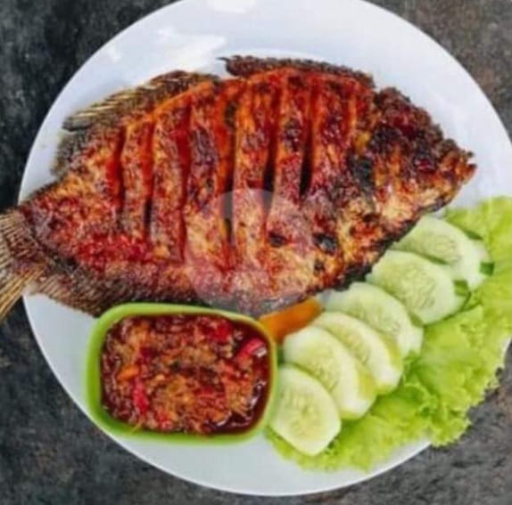 Menu Ikan Bakar Gurami, yang diharapkan bisa memberikan sensasi baru bagi pencinta Ayam Bakar Cak Glembos I MMP 