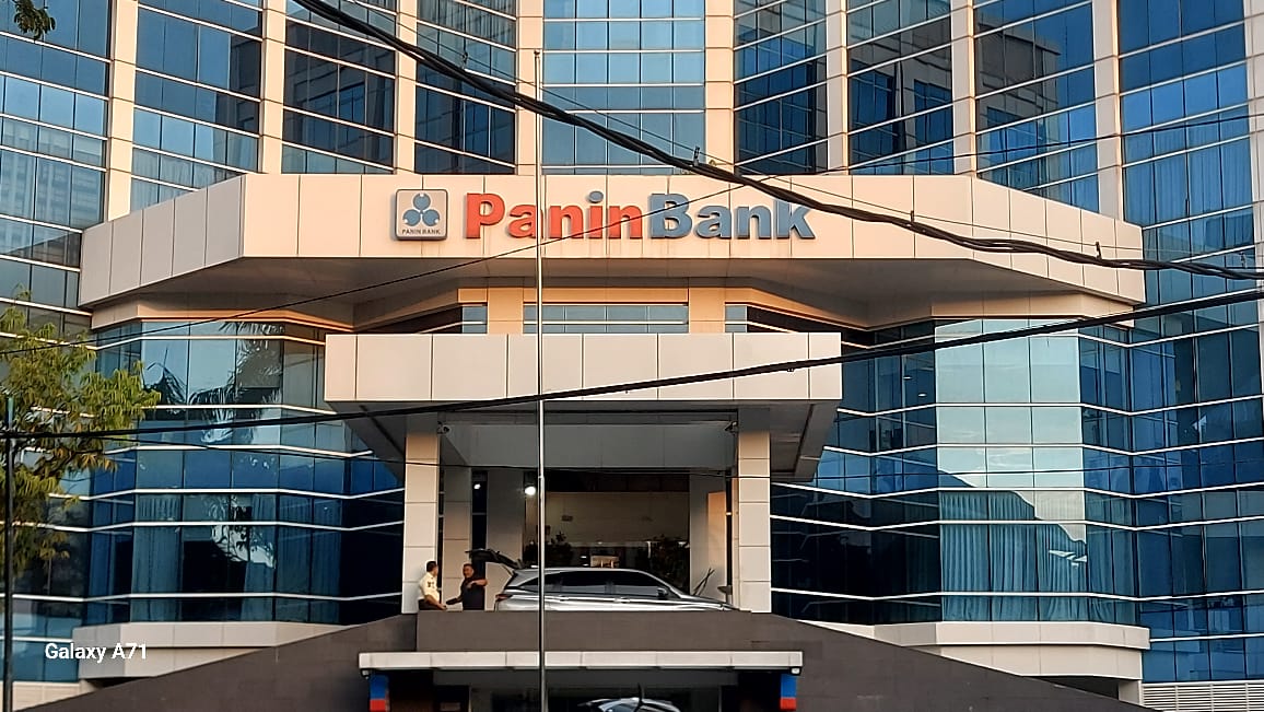 Upaya hukum yang dilakukan Bank Panin, termasuk permohonan kasasi ke Mahkamah Agung, No. 2648 K/Pdt/2021 yang ditolak pada 28 Oktober 2021, serta Peninjauan Kembali MA, No. 1220 PK/Pdt/2022 yang juga ditolak pada 13 Desember 2022, mengesahkan putusan sebe