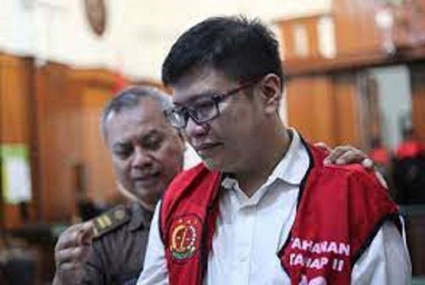 Vonis bebas kepada Ronald Tannur, terdakwa penganiayaan berujuang tewasnya terhadap Dini Sera Afriyanti, seorang janda asal Sukabumi. Keputusan bebas tersebut dikeluarkan oleh majelis hakimPN Surabaya yang dipimpin oleh Erintuah Damanik pada Rabu, 24 Juli