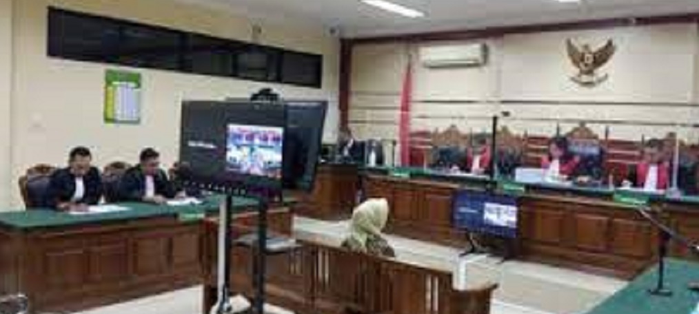 Siska Wati eks Kasubag Umum dan Kepegawaian Badan Pengelolaan Pajak Daerah (BPPD) Sidoarjo diduga melakukan pemotongan insentif pada tahun 2023 total uang yang dipotong dari para ASN BPPD tersebut mencapai Rp 2,7 miliar I MMP I ist 