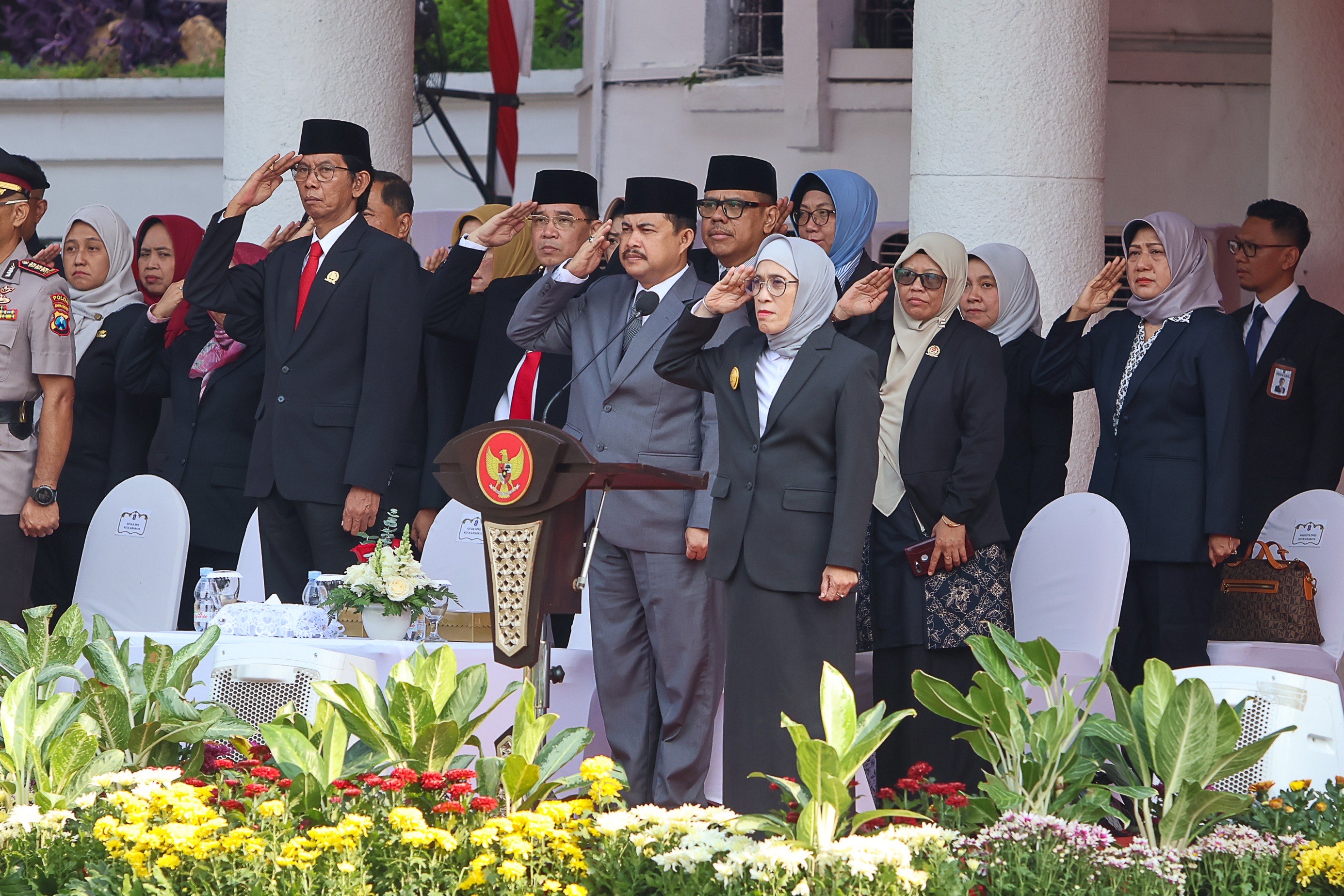 PJs Wali Kota Surabaya Restu Novi Widiani mengatakan bahwa Pemkot Surabaya siap mendukung sebagai gerbang menuju IKN I MMP I dok pemkot