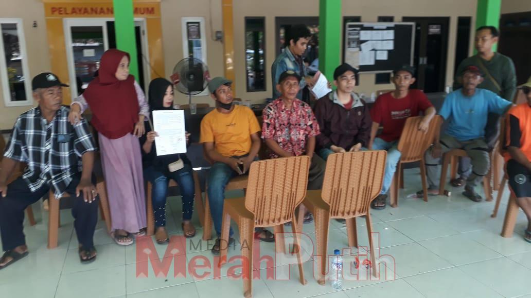 Setelah melalui proses mediasi di Kantor Kepala Desa Bangsri, Kecamatan Sukodono, Kabupaten Sidoarjo, keluarga ahli waris Samin bin Qodir akhirnya menerima kembali hak milik atas sebidang tanah seluas 318 meter persegi yang terletak di Dusun Cumpleng RT 1