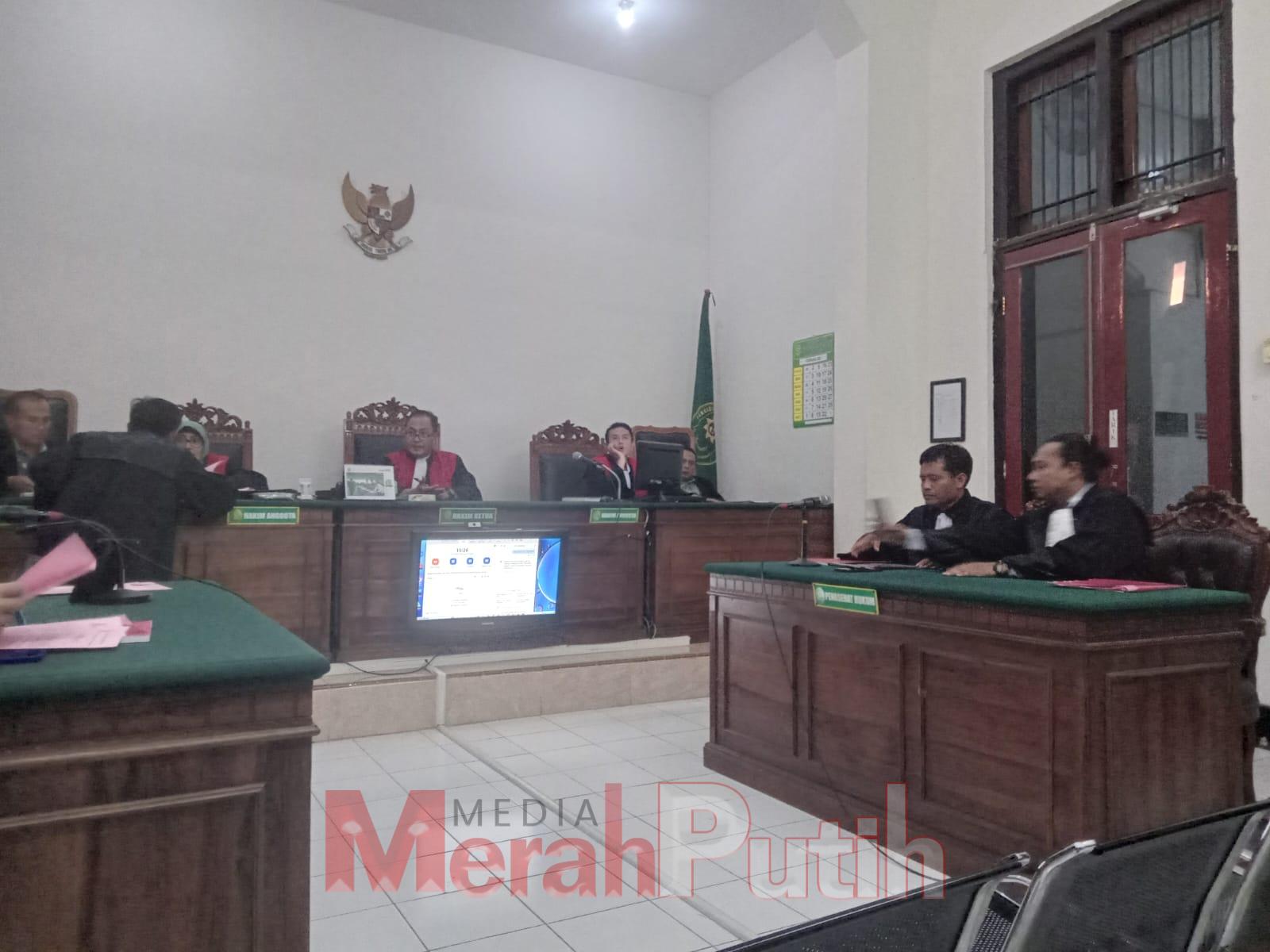 Sidang lanjutan kasus dugaan pencurian dengan kekerasan terdakwa Sofyan Hadi, Kamis (06/02) di PN Surabaya I MMP I dok