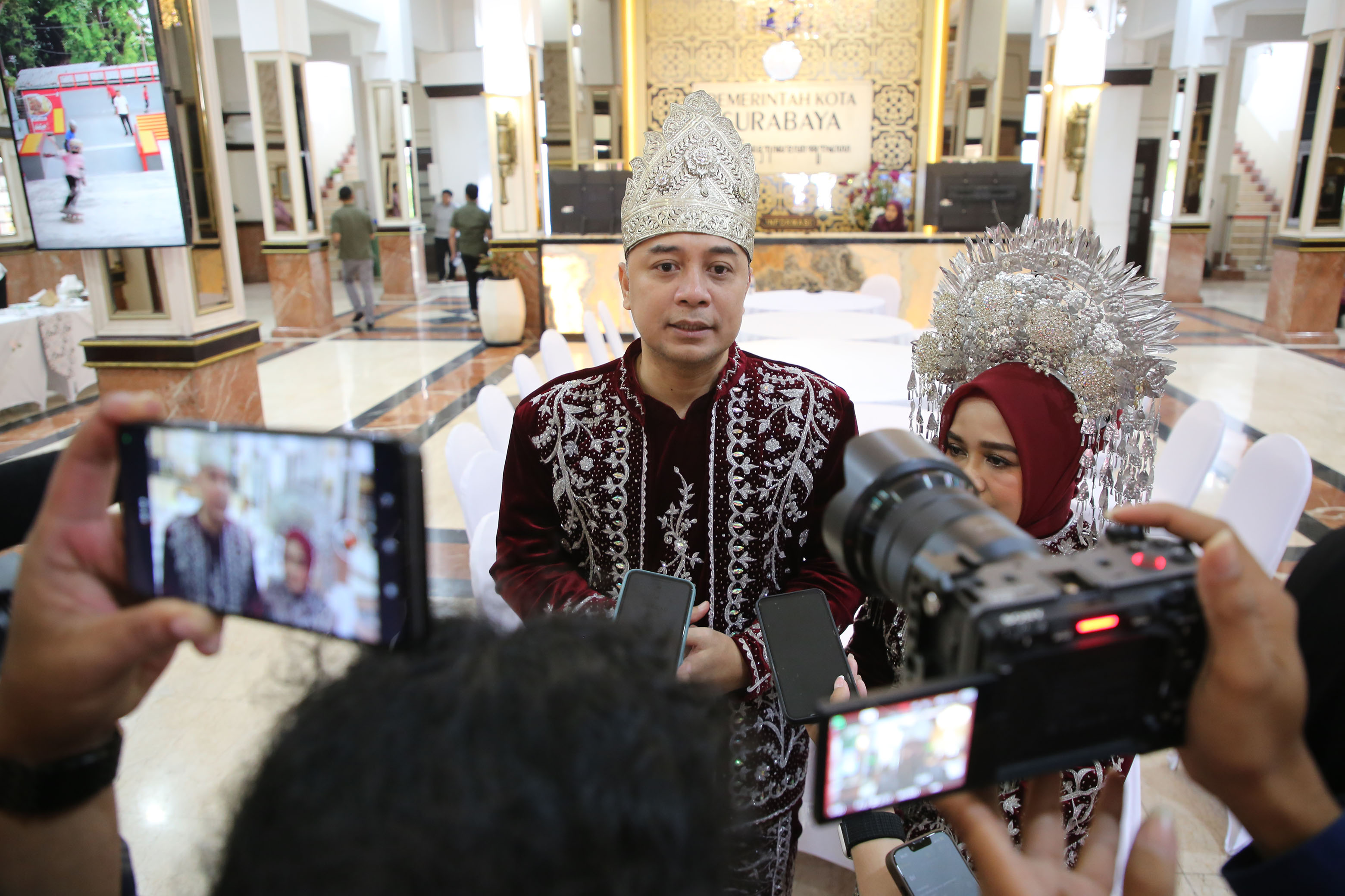 Wali Kota Eri Cahyadi menyoroti dampak buruk dari tindakan kekerasan terhadap siswa yang menurutnya telah mencoreng citra guru dan dunia pendidikan di Kota Surabaya I MMP I dok pemkot