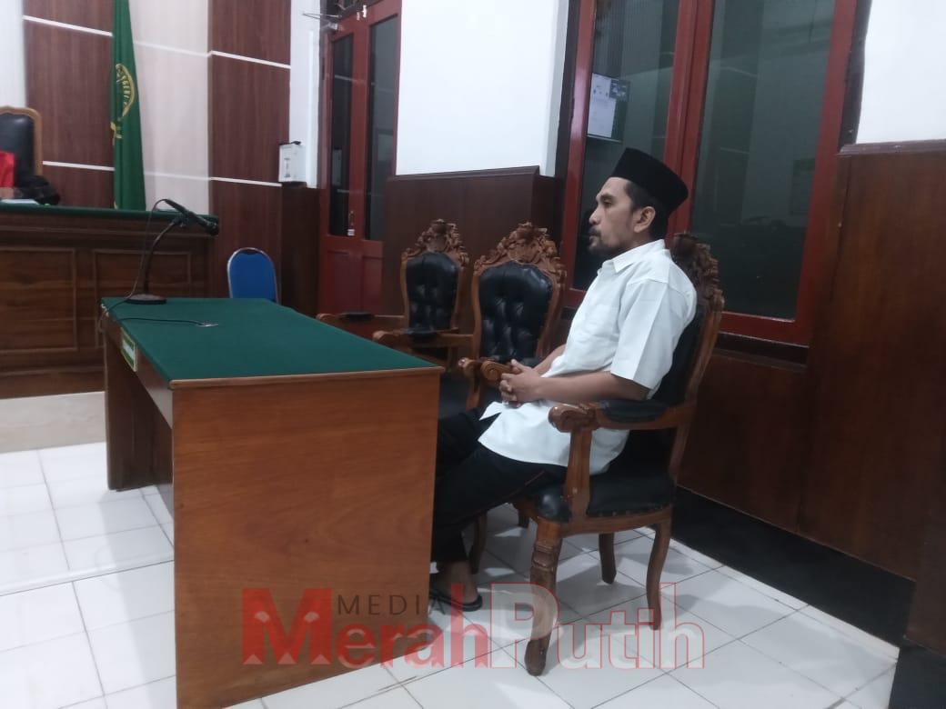 Rully Raharjo, mantan kepala kolektor Bukopin Finance didakwa menggelapkan 10 unit mobil milik nasabah yang menunggak pembayaran akibat dari perbuataan terdakwa Bukopin Finance merugi mencapai Rp 21 miliar | MMP | Totok Prastyo