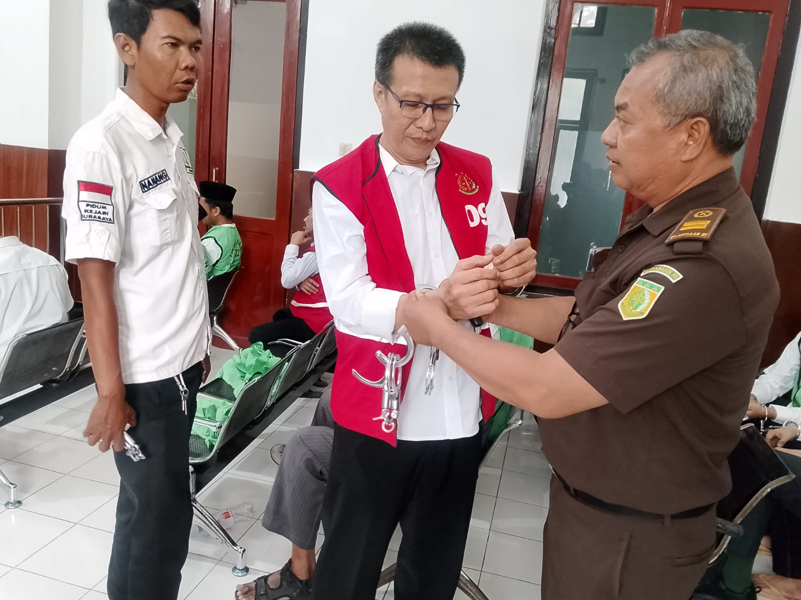 Terdakwa Jemy Peno menjalani sidang kasus penganiayaan terhadap Andreas Tanuseputra dengan agenda keterangan saksi di Pengadilan Negeri (PN) Surabaya, Rabu (08/10) | MMP | Totok Prastio 