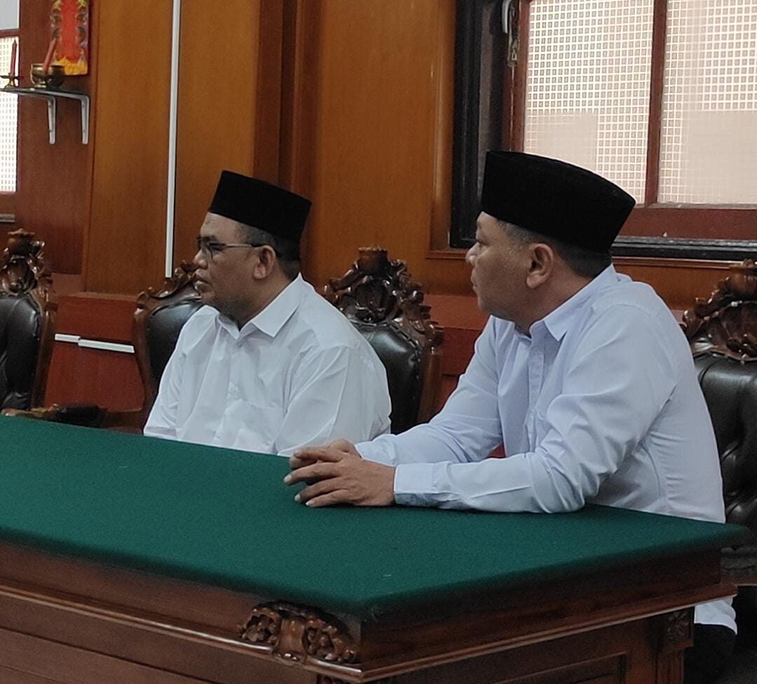 Dalam dakwaan jaksa penuntut umum, terdakwa Yuyun Yuyun membeli batubara dari penambang lokal di Samboja dengan harga Rp 7–10 juta per kontainer. Untuk melegalkan batubara ilegal tersebut, ia menambah biaya sekitar Rp 3,15 juta per kontainer untuk pemalsu