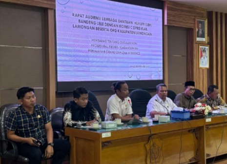 DPRD Kabupaten Lamongan saat menggelar rapat untuk menanggapi maraknya rumor dan laporan masyarakat soal praktik pembangunan yang diduga melanggar aturan | MMP | Ist 