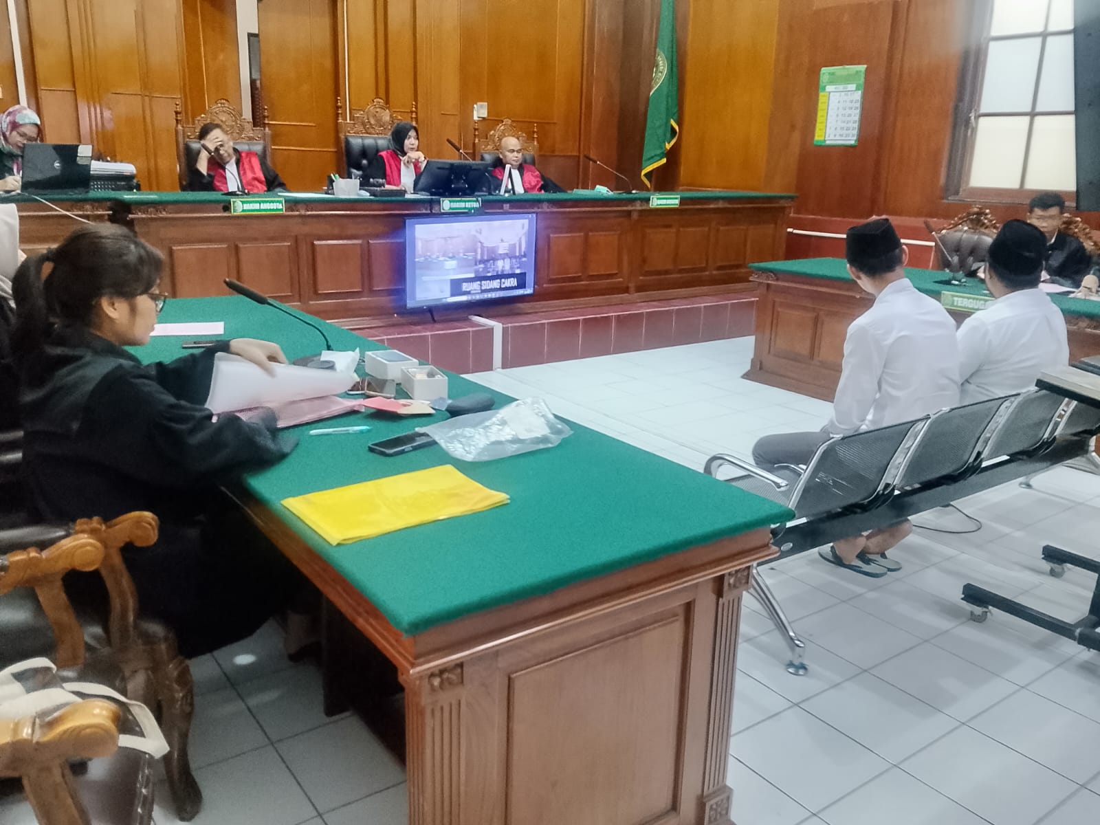 Dua terdakwa kasus peredaran narkoba jenis sabu mengungkapkan fakta mengejutkan dalam pemeriksaan. Terdakwa Rochmad mengaku harga sabu yang biasa ia beli per gram adalah Rp1 juta, dan jika membeli seharga Rp2,5 juta, ia biasa mendapatkan 2–3 gram sabu dar
