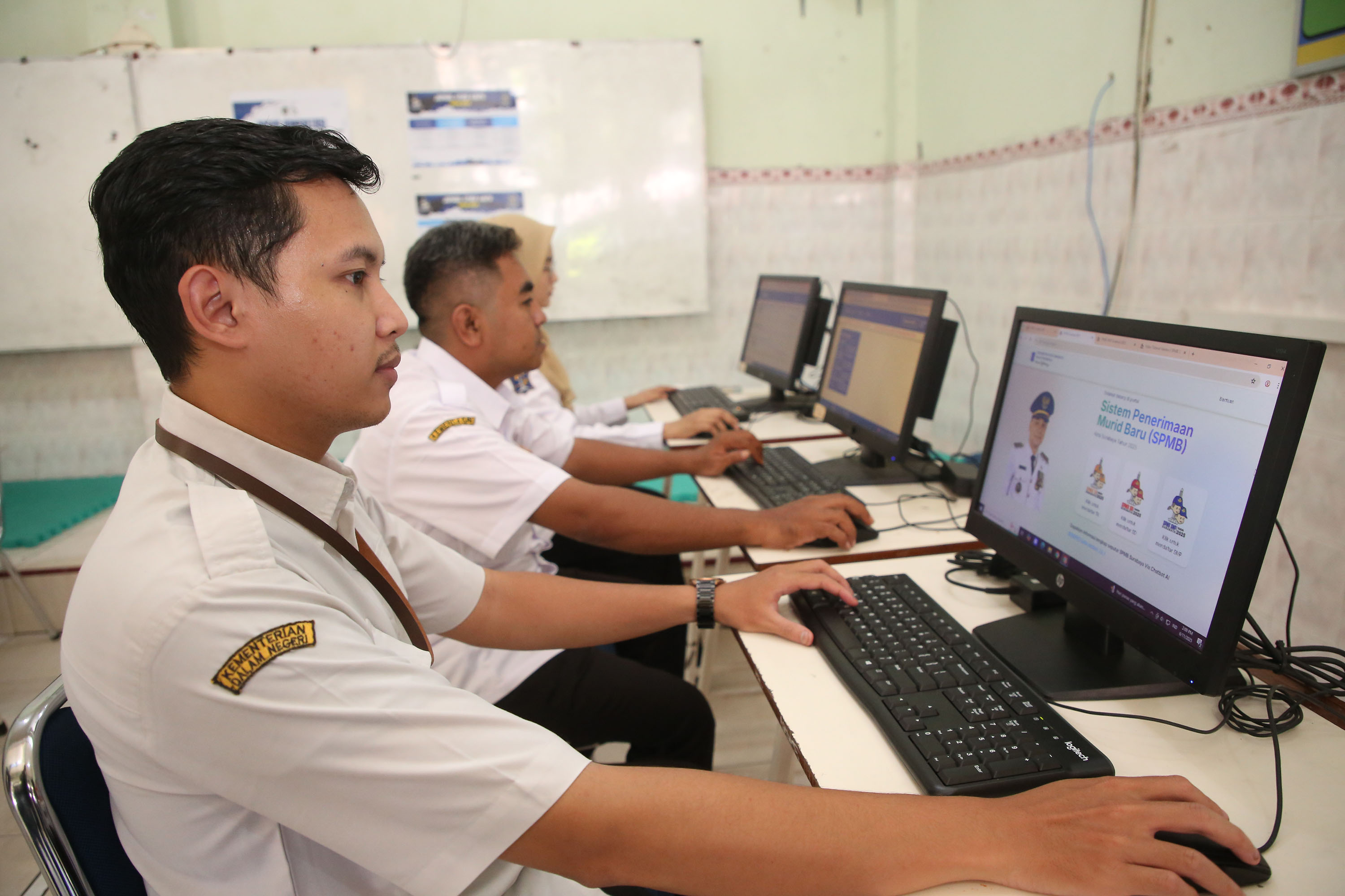 Skema jalur prestasi akademik untuk masuk SMP Negeri tahun ajaran 2026/2027, dengan menggabungkan nilai Tes Kemampuan Akademik (TKA) dan rata-rata nilai rapor. Di mana nilai rapor berbobot 60 persen dan TKA 40 persen | MMP | dok Pemkot