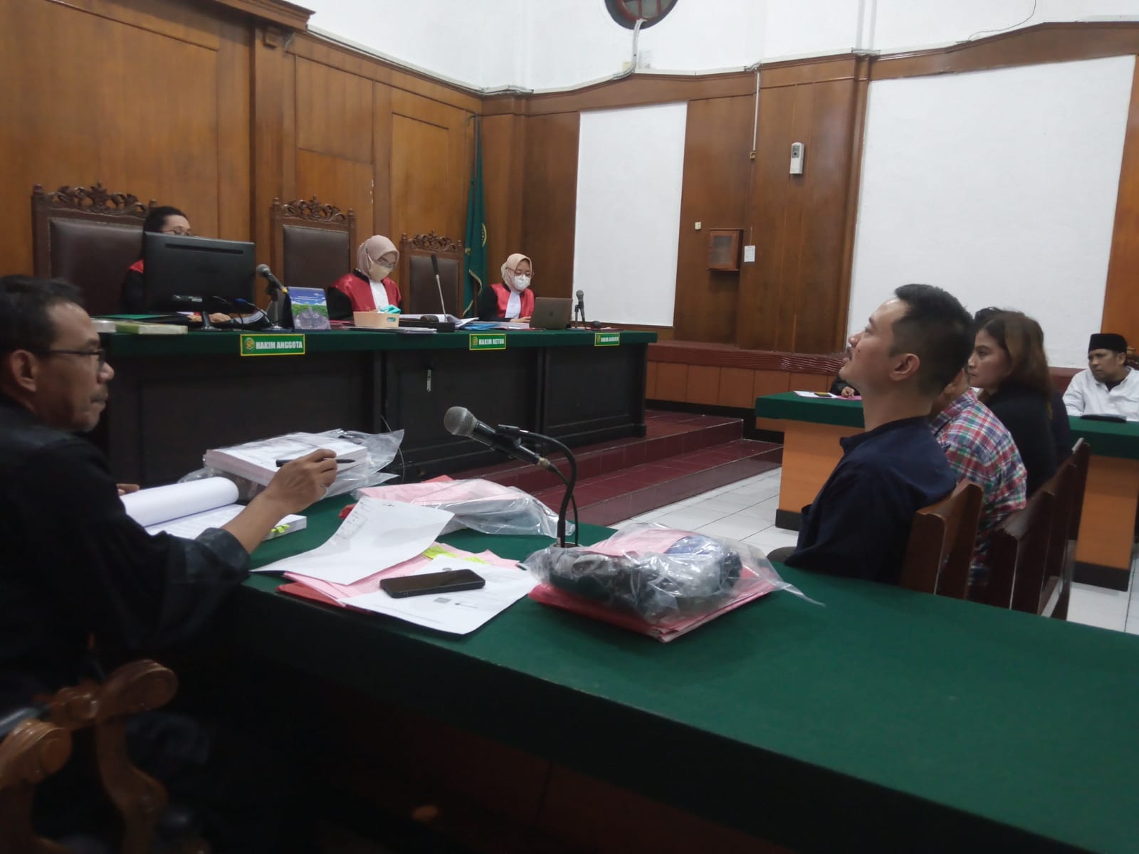 Meski telah berstatus terdakwa, Kresno Widodo tidak ditahan oleh penuntut umum karena diketahui sedang menjalani hukuman sebagai narapidana dalam perkara lain | MMP | Totok Prastio 